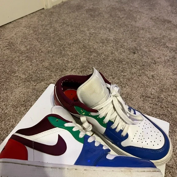 Air Jordan 1 Low SE Multi-Color Size 7.5 in Women’s(6 in Men’s) - Picture 4 of 5